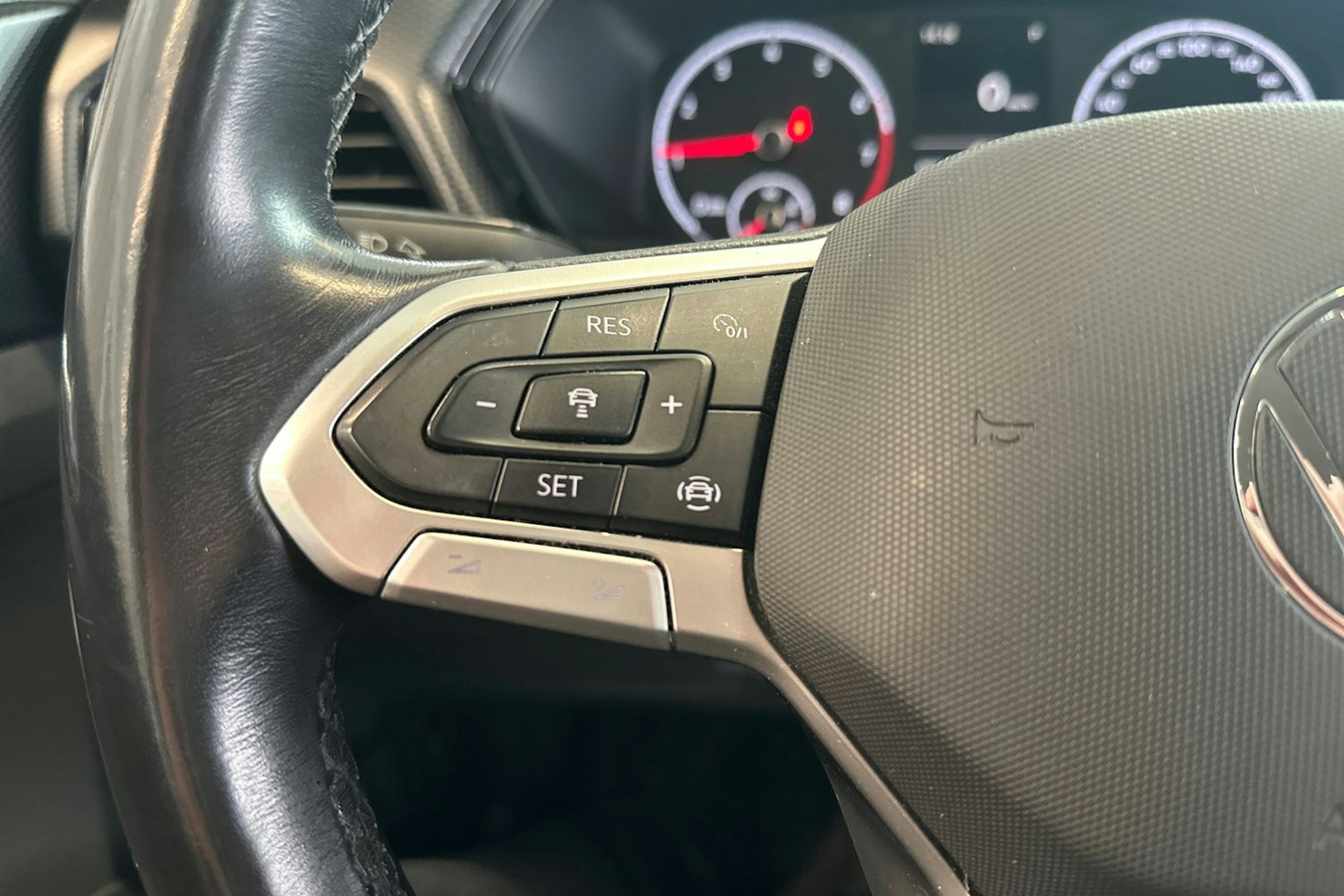 hopea Volkswagen T-Cross 2021 kuva 23.