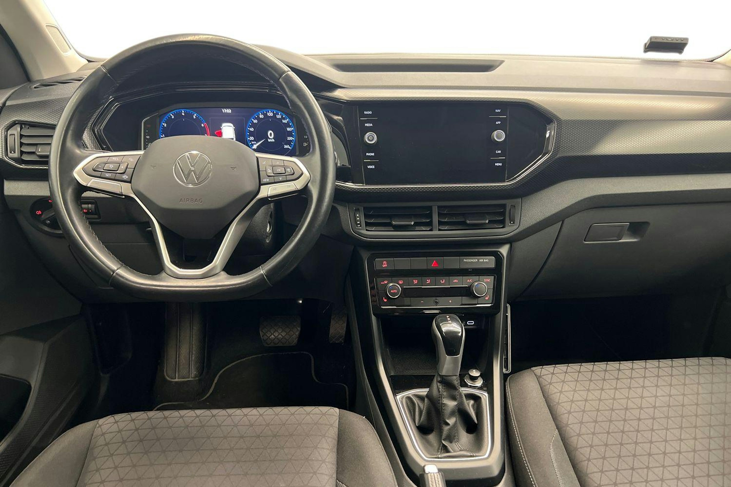 musta Volkswagen T-Cross 2021 kuva 7.