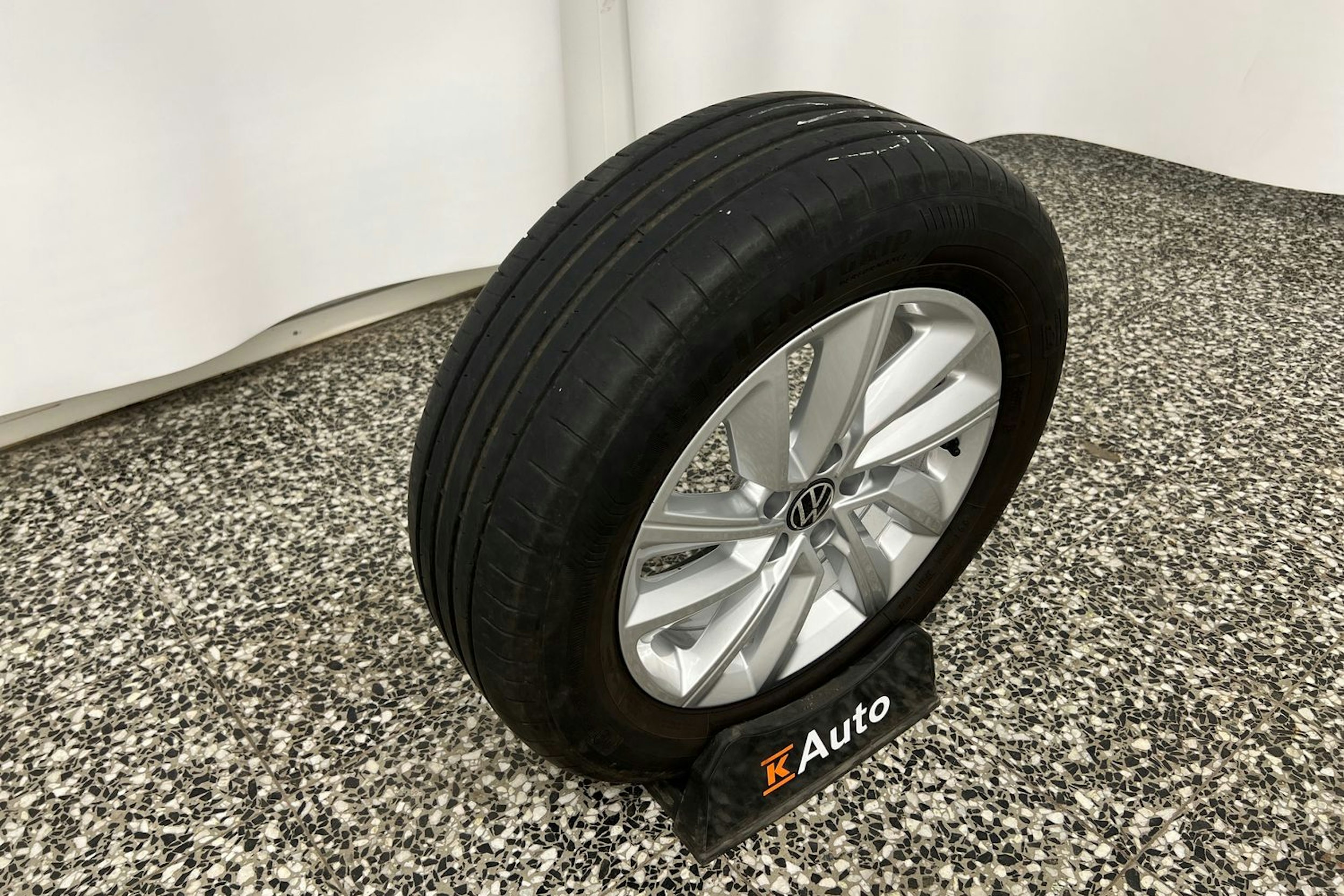 musta Volkswagen T-Cross 2021 kuva 12.