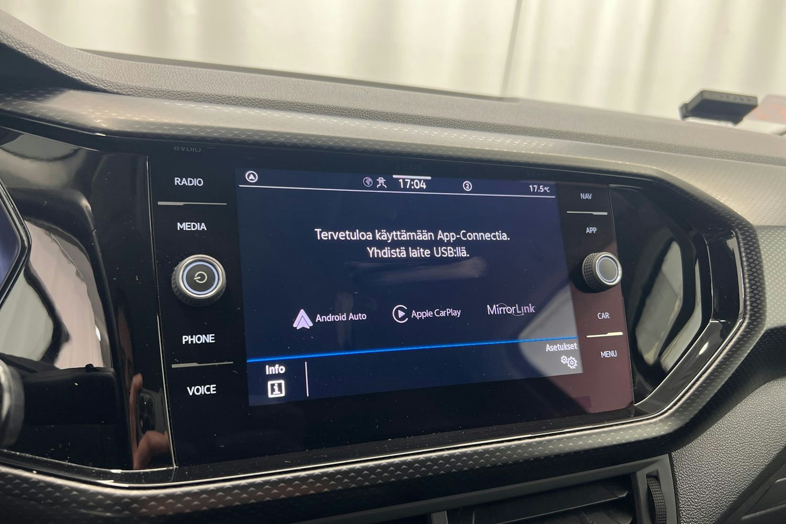 musta Volkswagen T-Cross 2021 kuva 20.