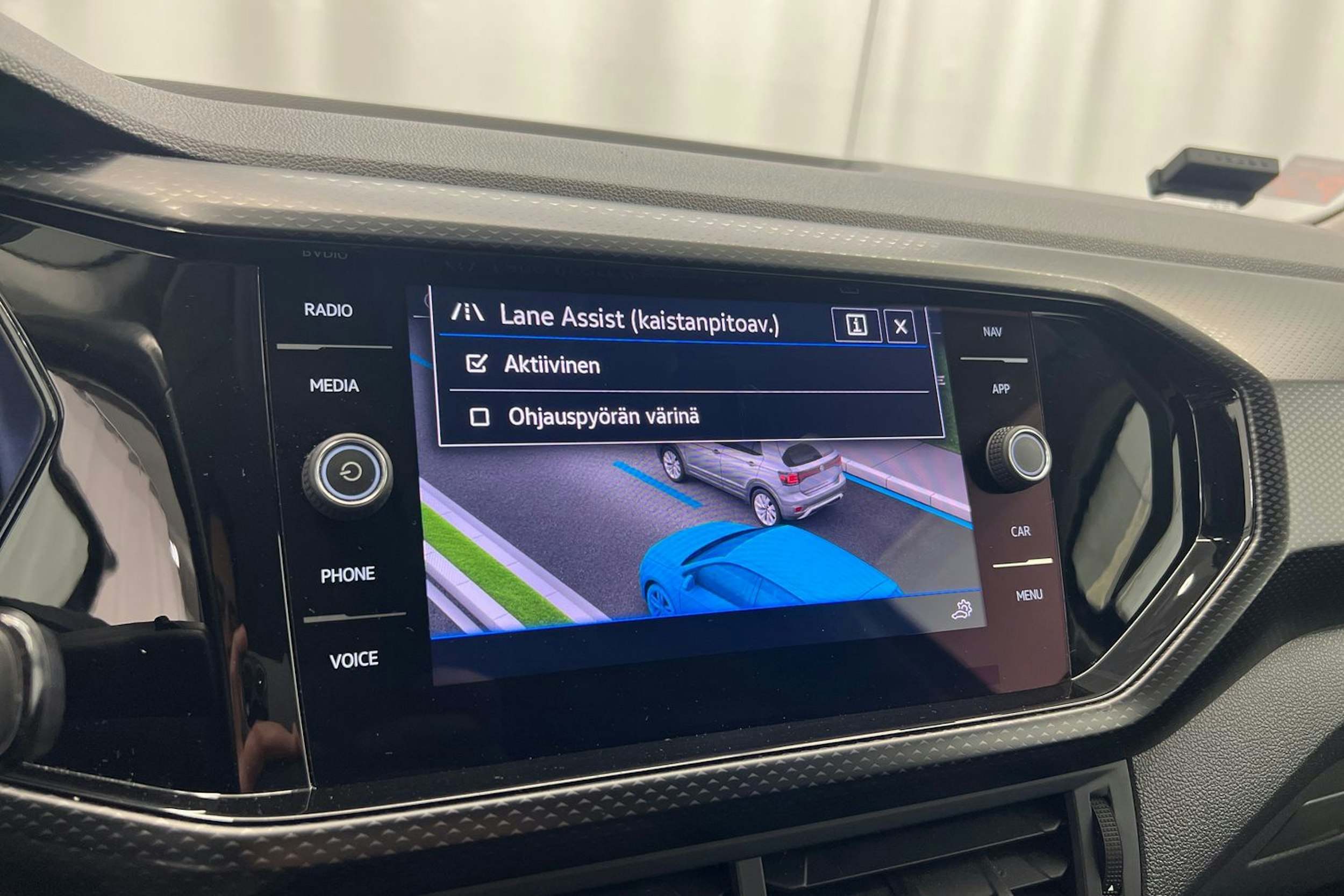 musta Volkswagen T-Cross 2021 kuva 24.