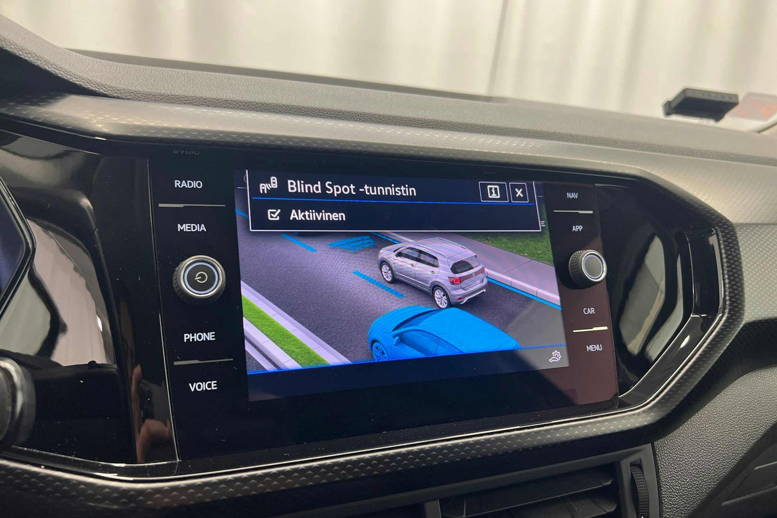 musta Volkswagen T-Cross 2021 kuva 25.