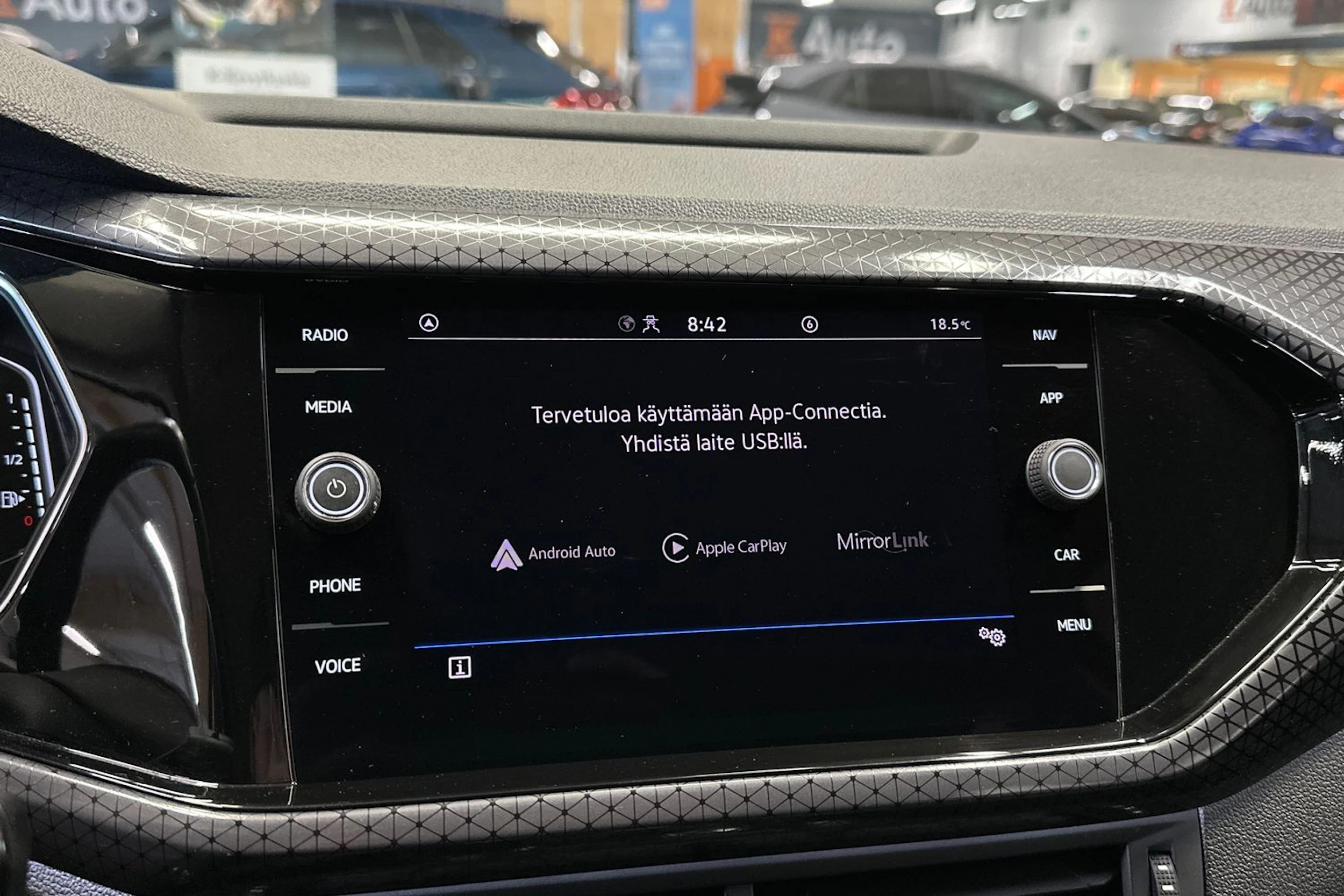 harmaa Volkswagen T-Cross 2021 kuva 14.