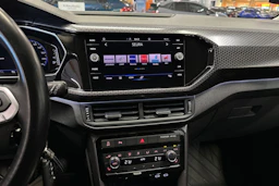 harmaa Volkswagen T-Cross 2021 kuva 17.
