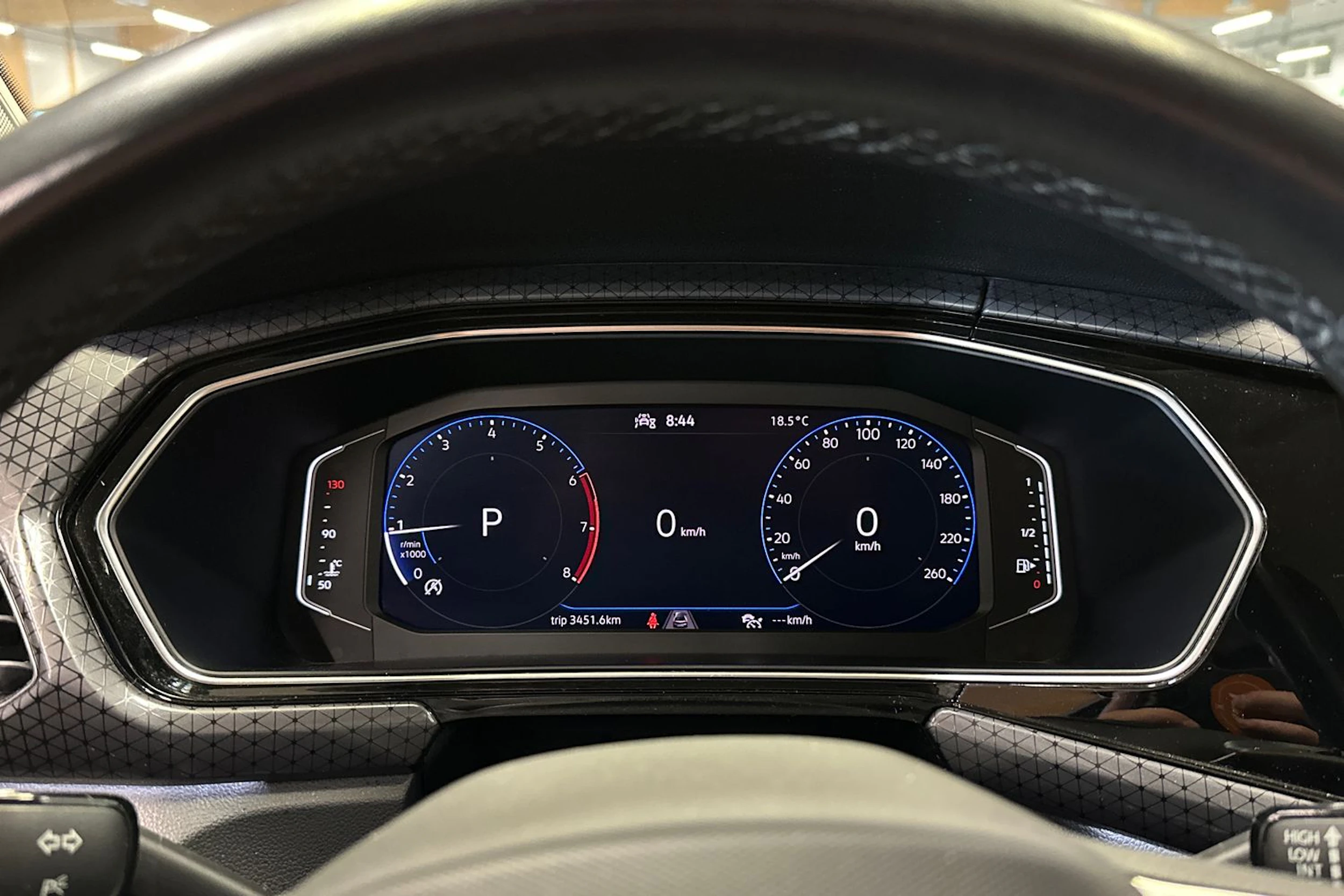 harmaa Volkswagen T-Cross 2021 kuva 20.