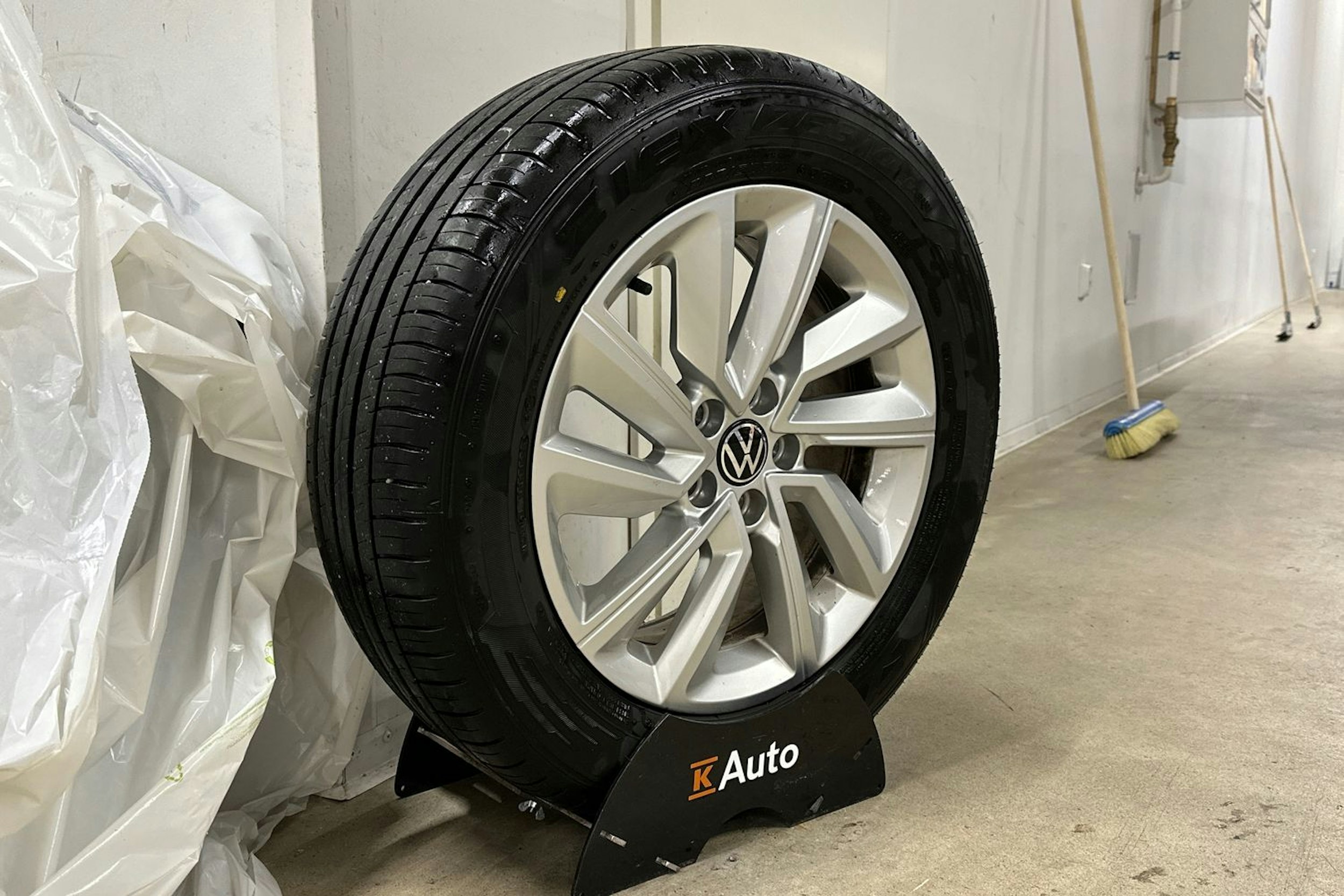 musta Volkswagen T-Cross 2021 kuva 10.