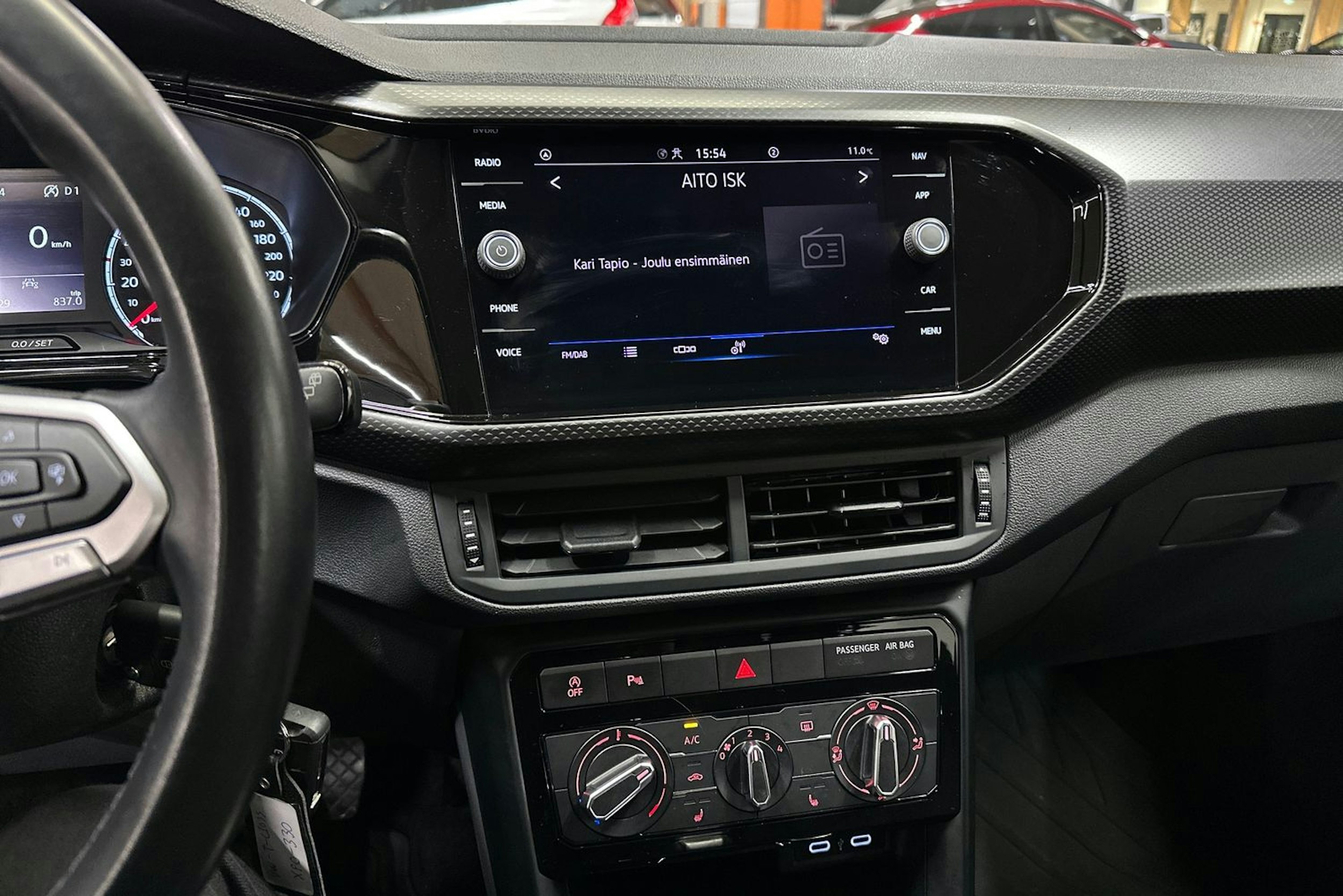 musta Volkswagen T-Cross 2021 kuva 15.