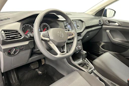 sininen Volkswagen T-Cross 2021 kuva 6.