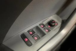 sininen Volkswagen T-Cross 2021 kuva 13.
