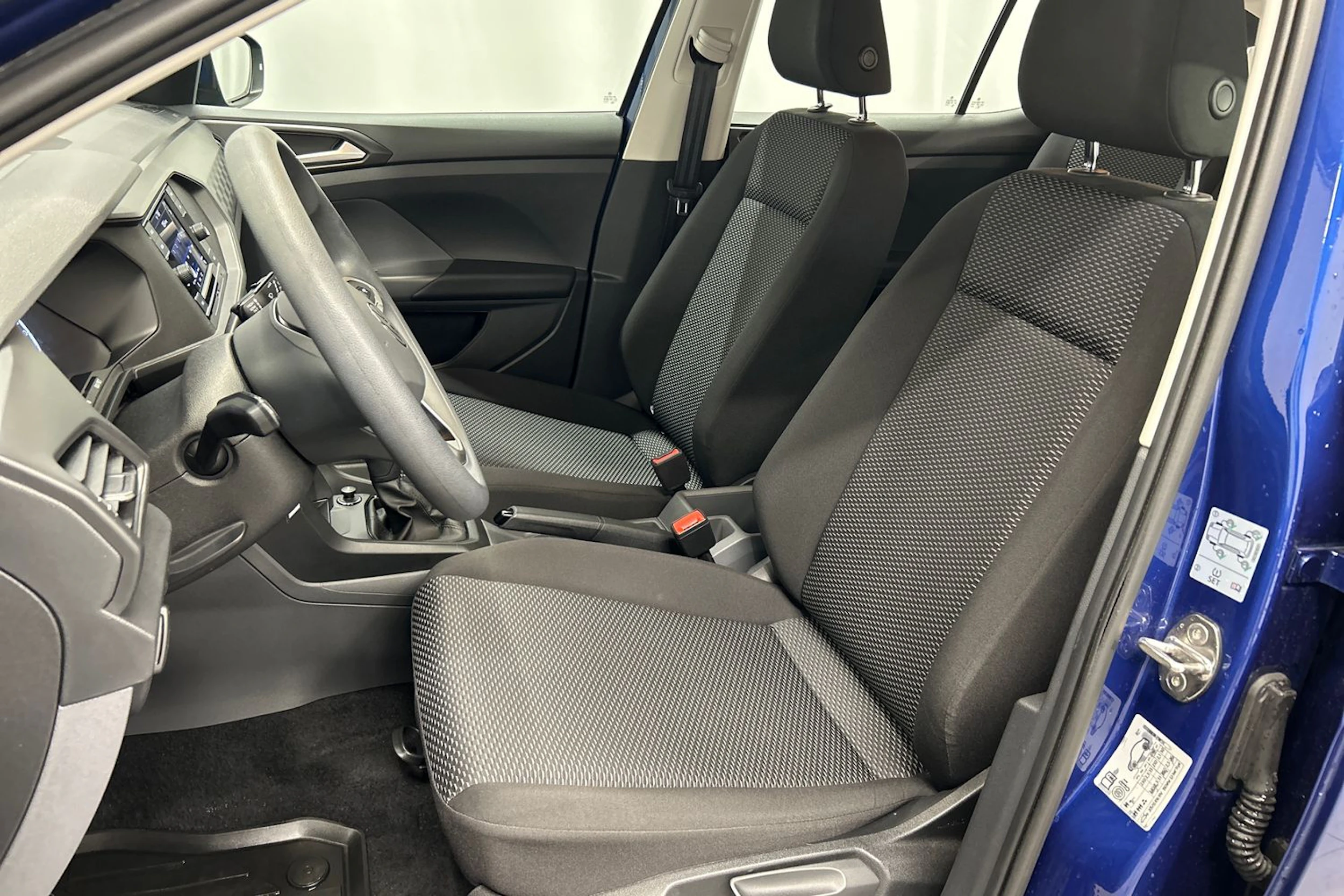 sininen Volkswagen T-Cross 2021 kuva 14.