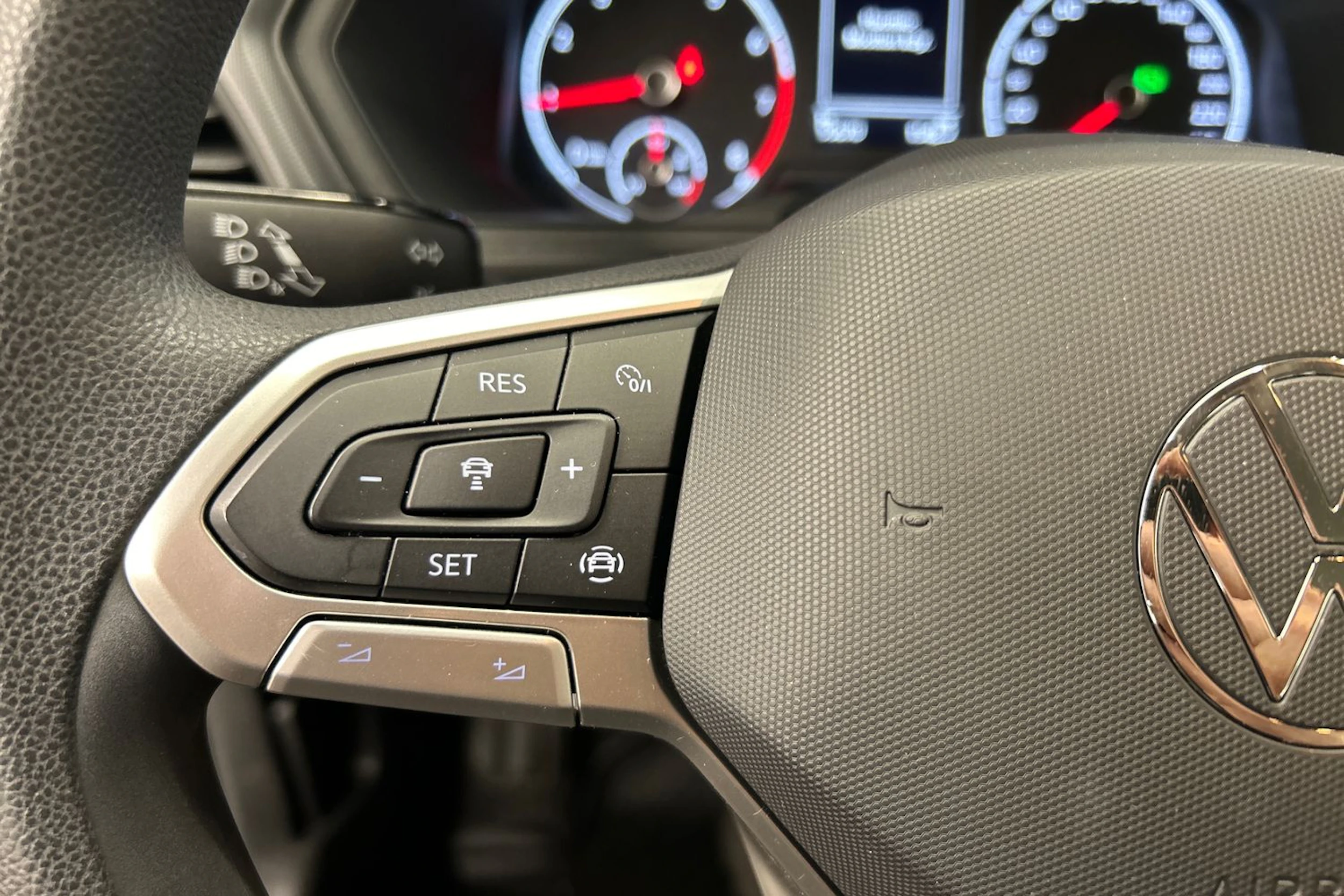 sininen Volkswagen T-Cross 2021 kuva 16.