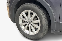 harmaa Volkswagen T-Cross 2022 kuva 9.