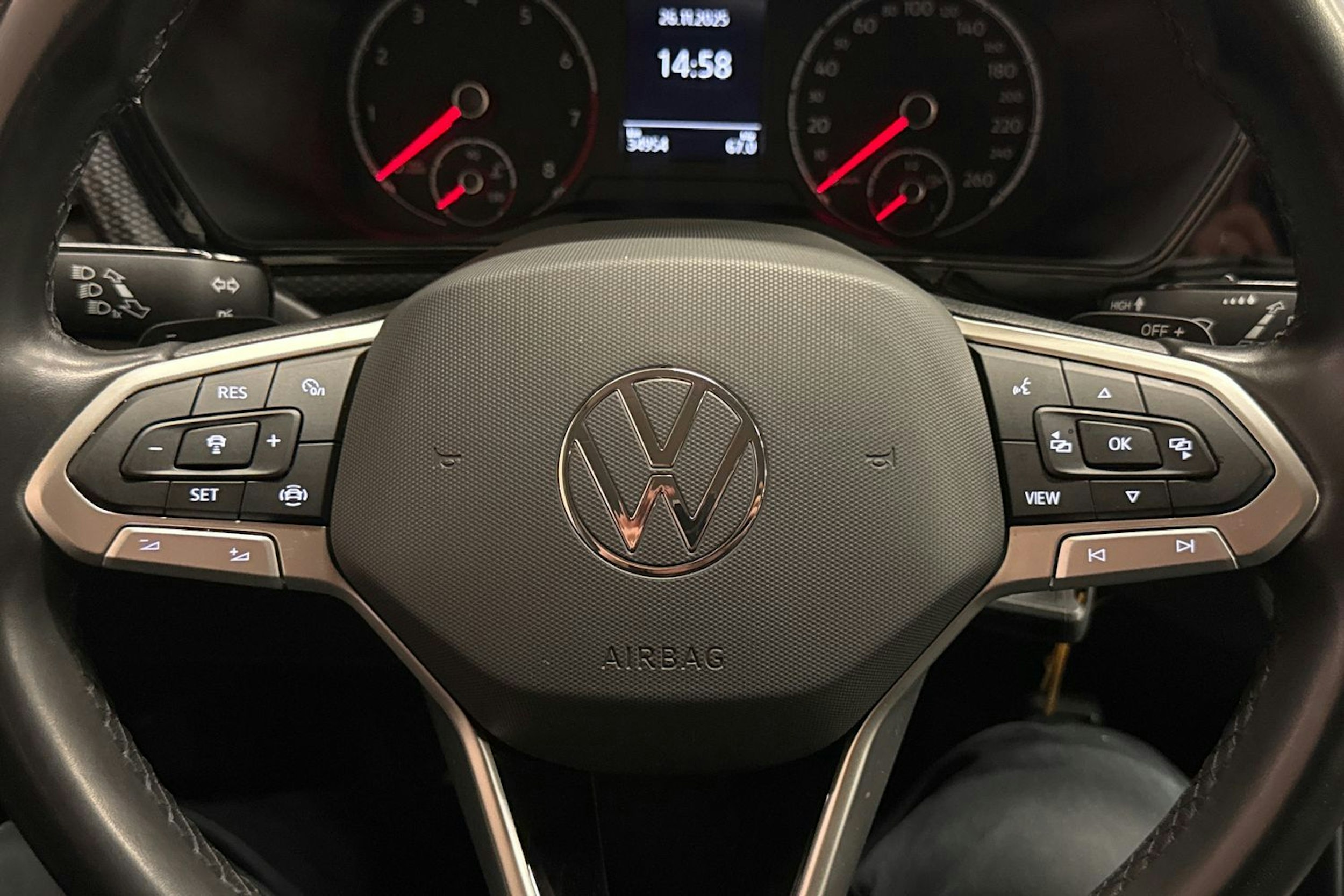 harmaa Volkswagen T-Cross 2022 kuva 14.