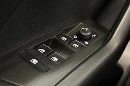 Sininen Volkswagen T-Cross 2022 kuva 14.