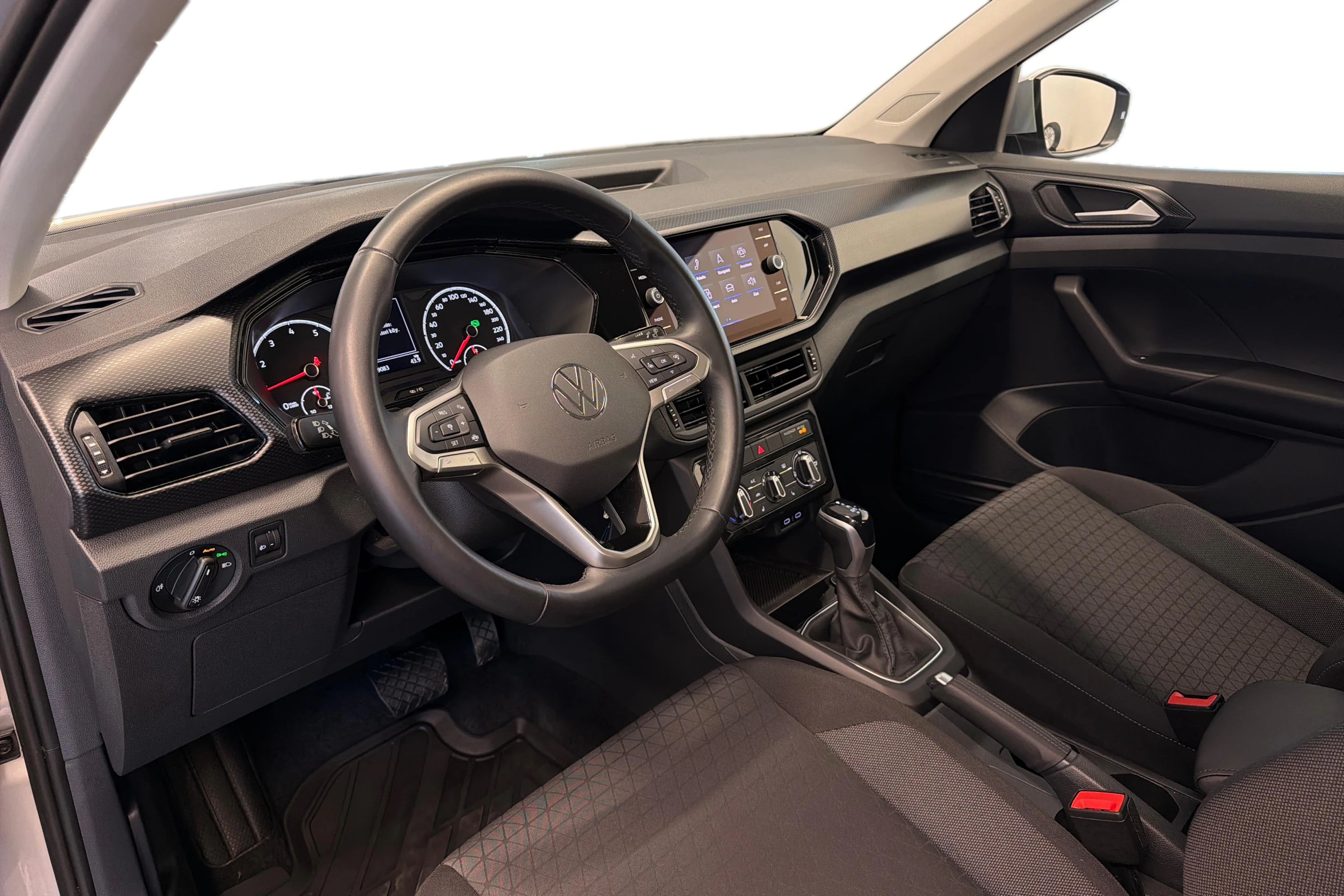 harmaa Volkswagen T-Cross 2022 kuva 8.