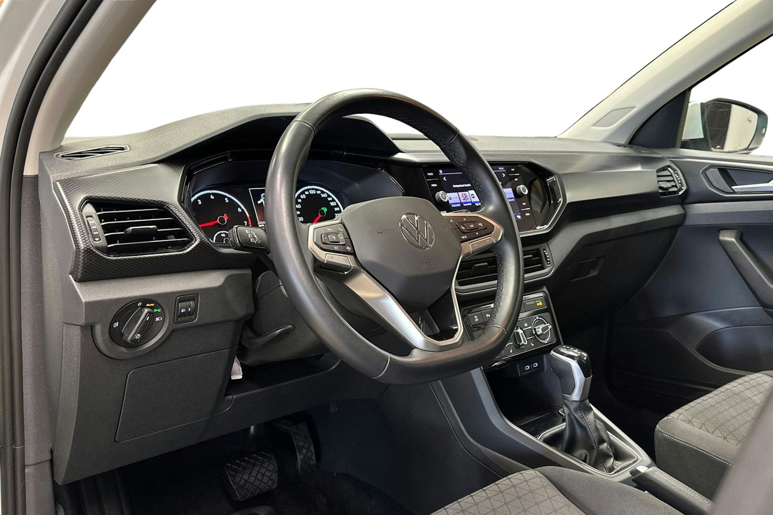 valkoinen Volkswagen T-Cross 2022 kuva 7.