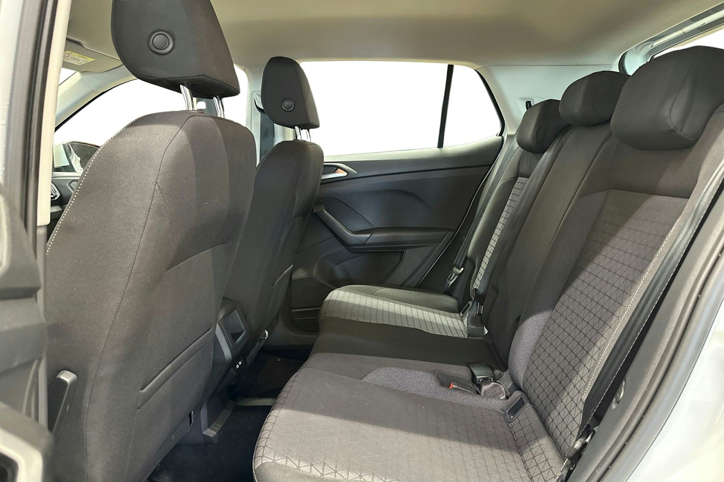 valkoinen Volkswagen T-Cross 2022 kuva 10.