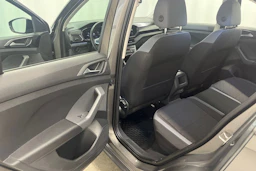 Harmaa Volkswagen T-Cross 2021 kuva 20.