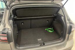Harmaa Volkswagen T-Cross 2021 kuva 21.
