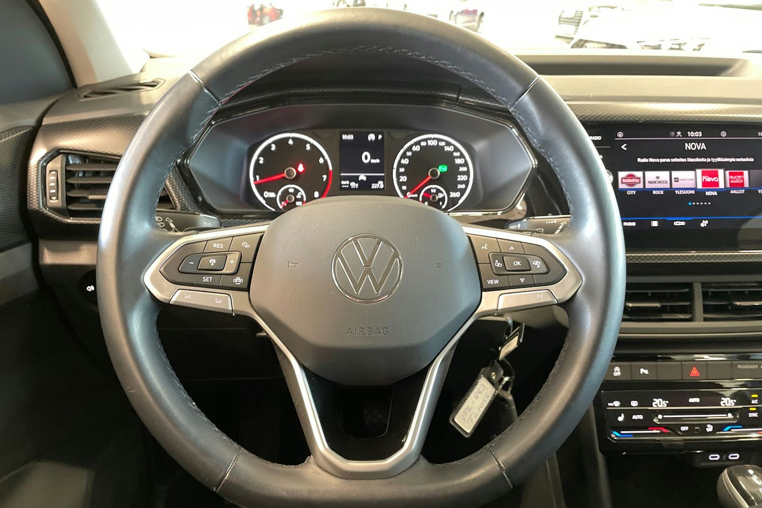 harmaa Volkswagen T-Cross 2022 kuva 15.