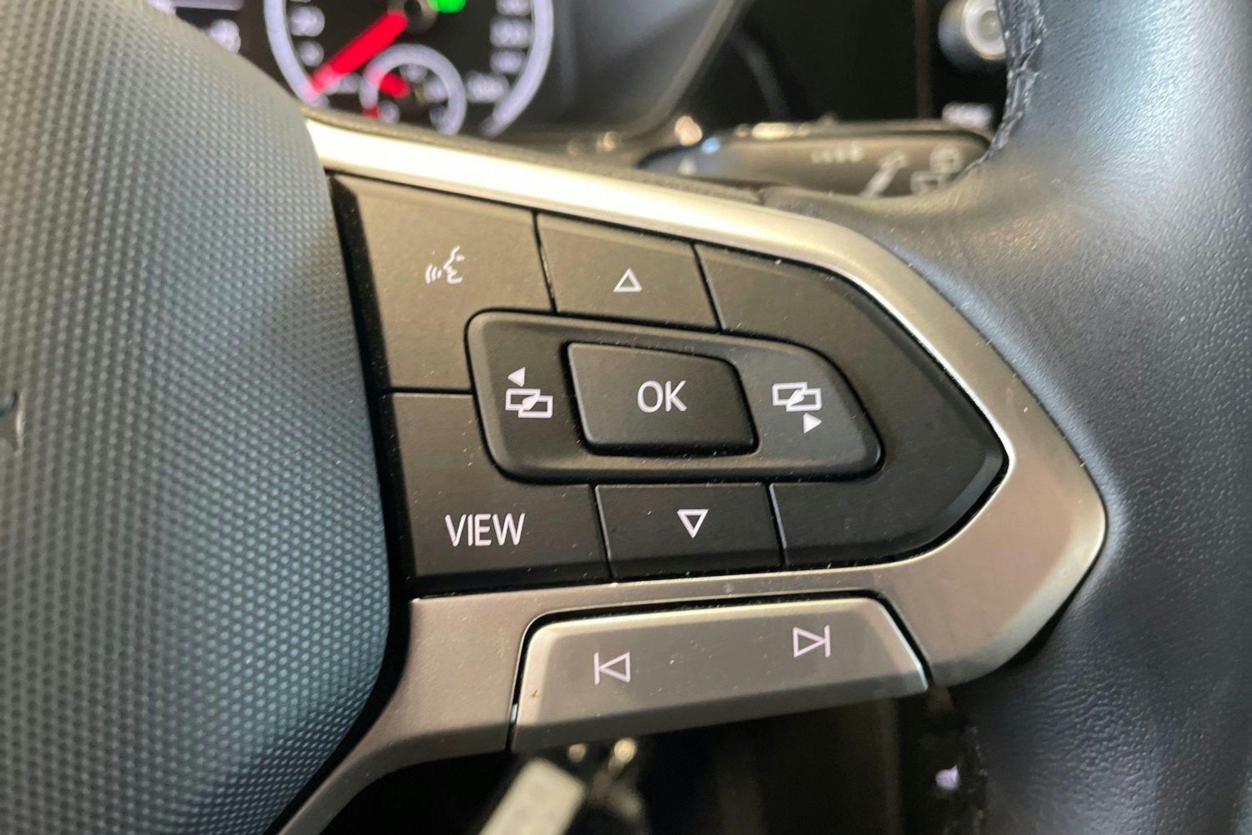 harmaa Volkswagen T-Cross 2022 kuva 16.