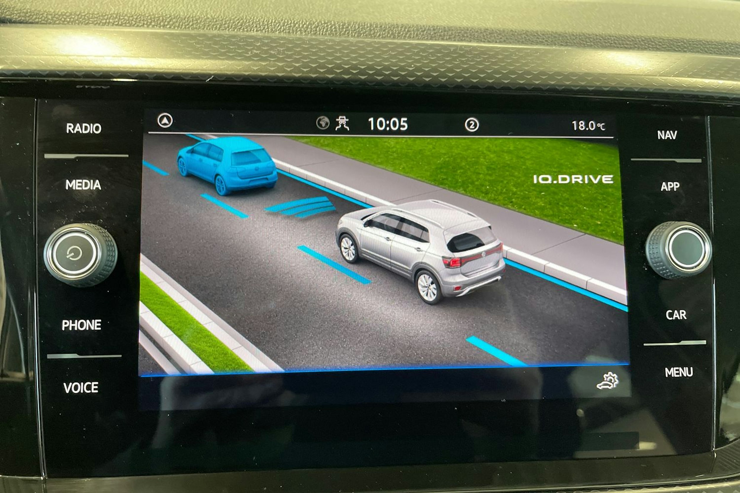 harmaa Volkswagen T-Cross 2022 kuva 26.