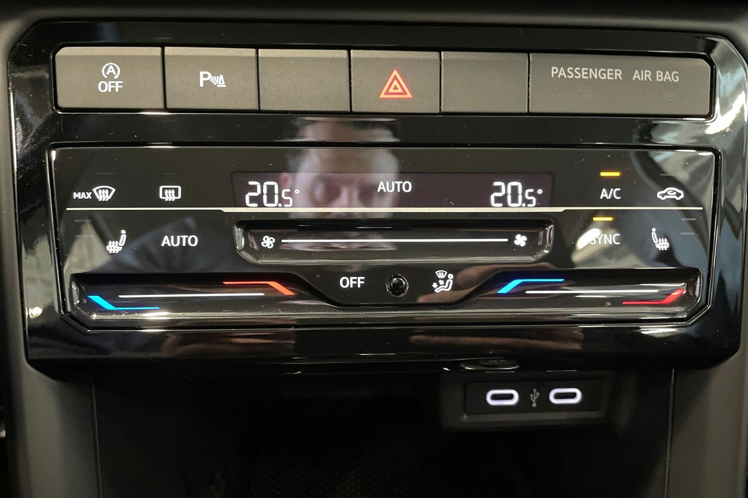 harmaa Volkswagen T-Cross 2022 kuva 29.