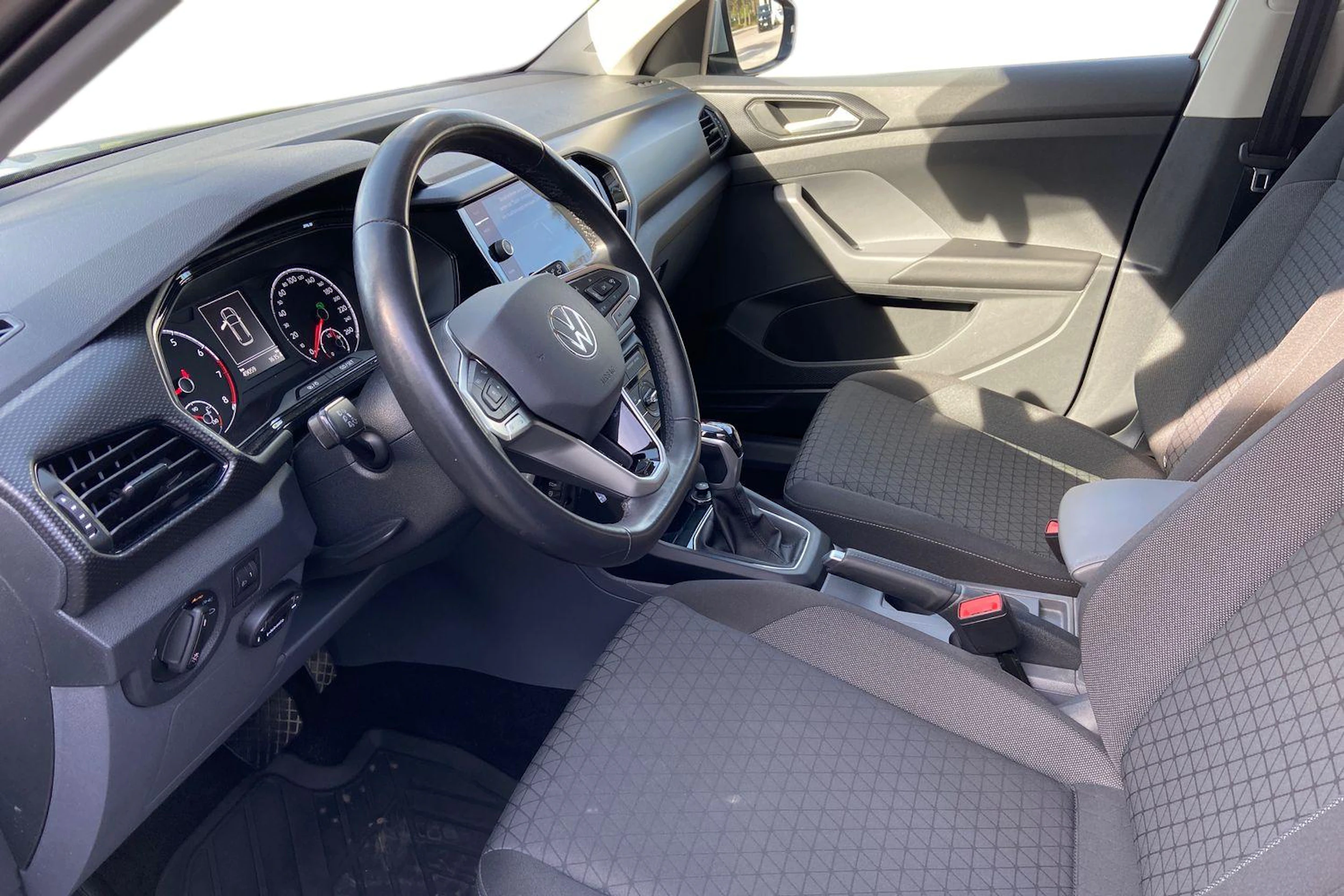 hopea Volkswagen T-Cross 2022 kuva 6.