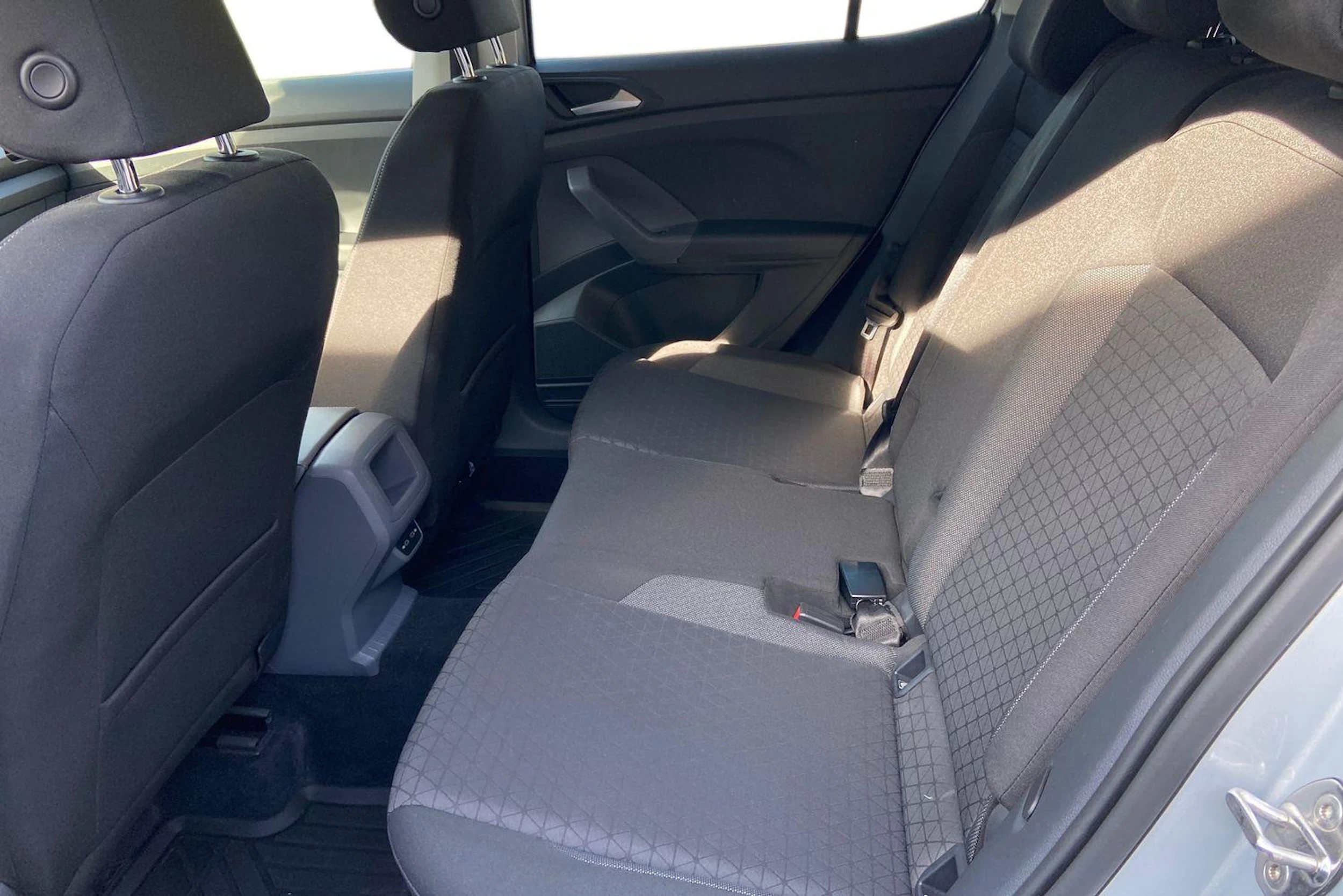 hopea Volkswagen T-Cross 2022 kuva 8.