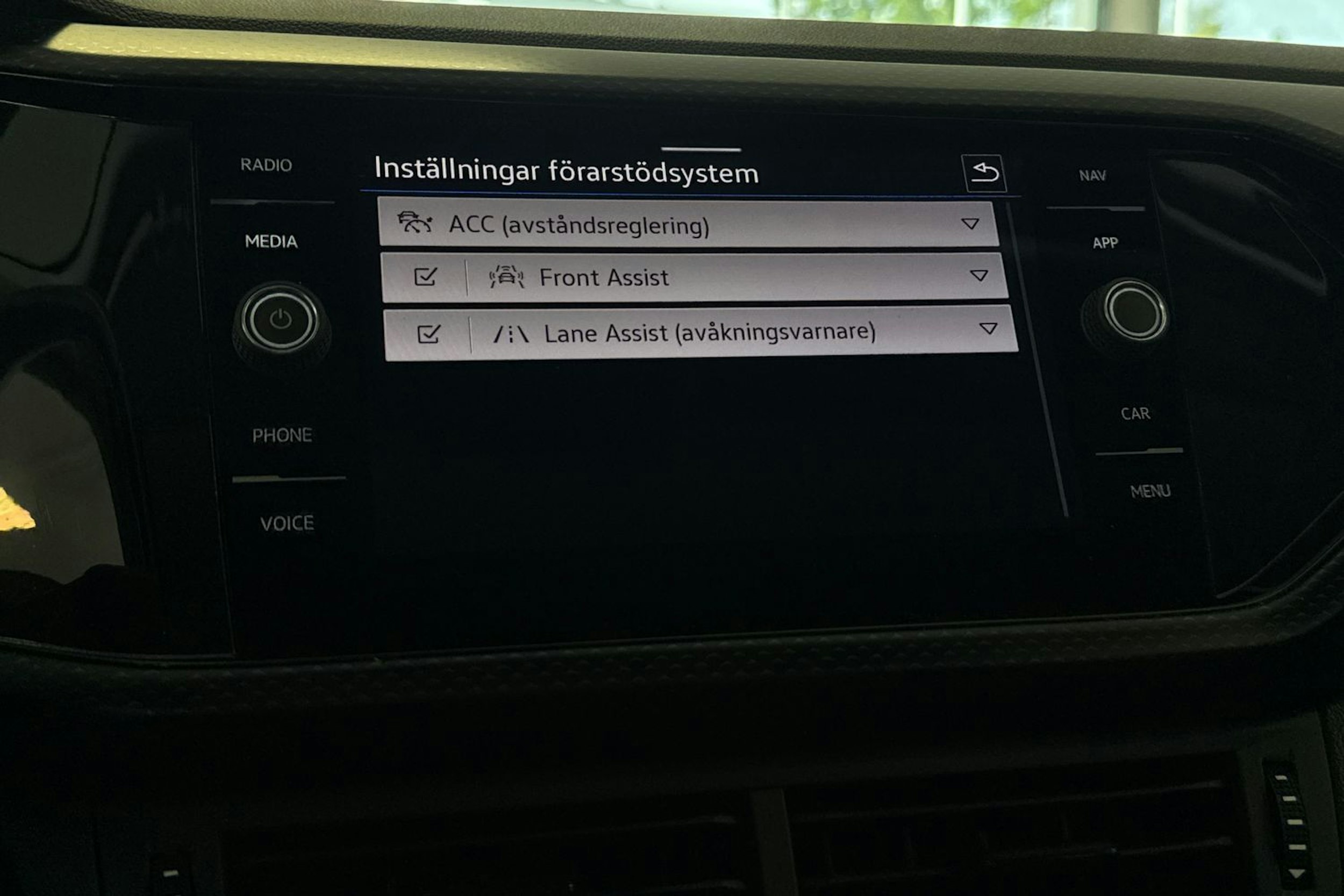 harmaa Volkswagen T-Cross 2023 kuva 20.