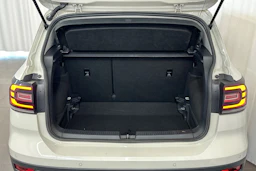 harmaa Volkswagen T-Cross 2022 kuva 13.
