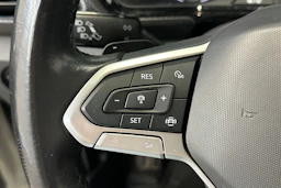harmaa Volkswagen T-Cross 2022 kuva 16.