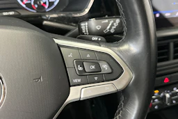 harmaa Volkswagen T-Cross 2022 kuva 17.