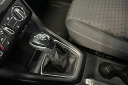 harmaa Volkswagen T-Cross 2022 kuva 19.