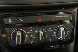 harmaa Volkswagen T-Cross 2022 kuva 20.