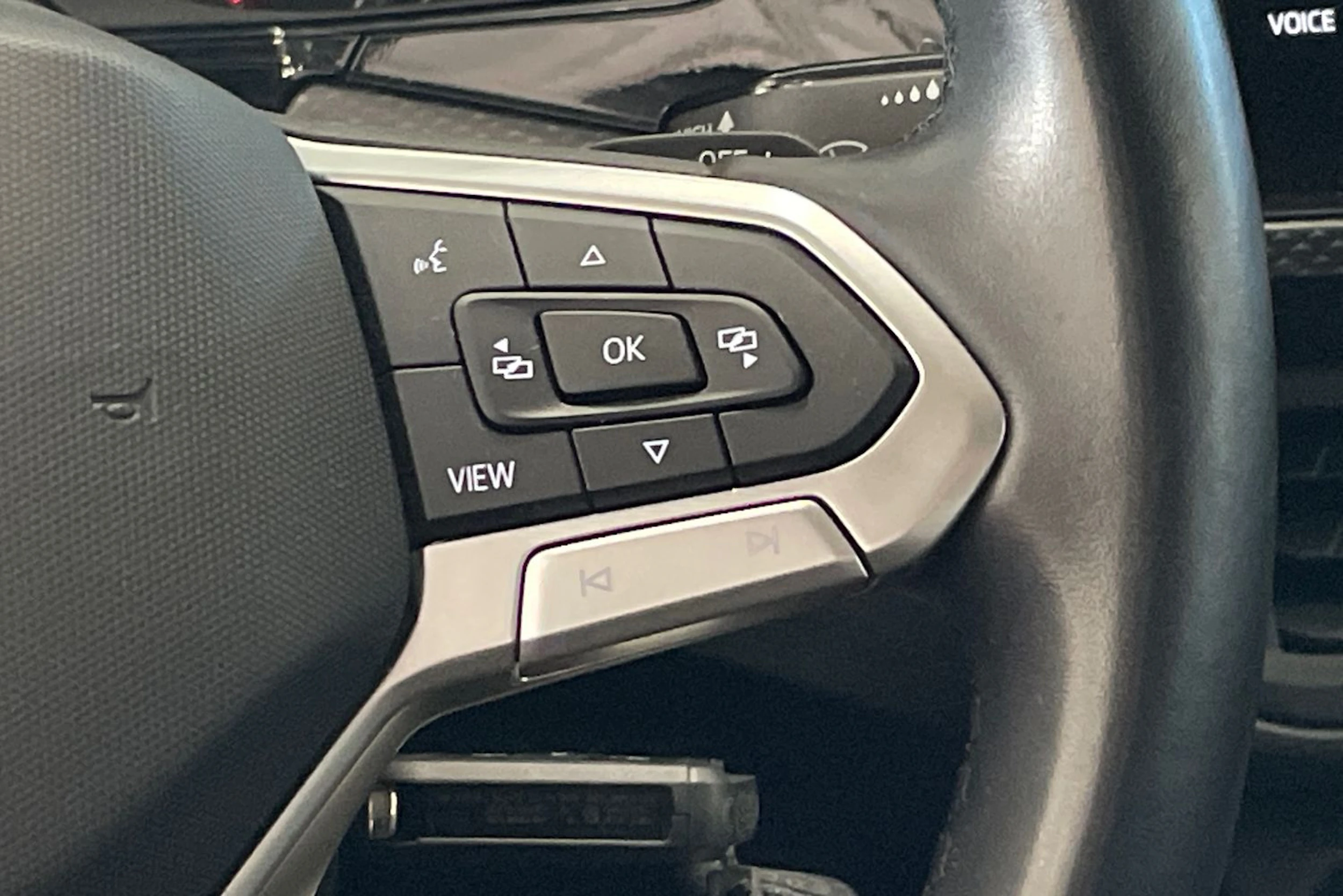 harmaa Volkswagen T-Cross 2022 kuva 13.