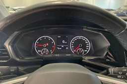 harmaa Volkswagen T-Cross 2022 kuva 15.