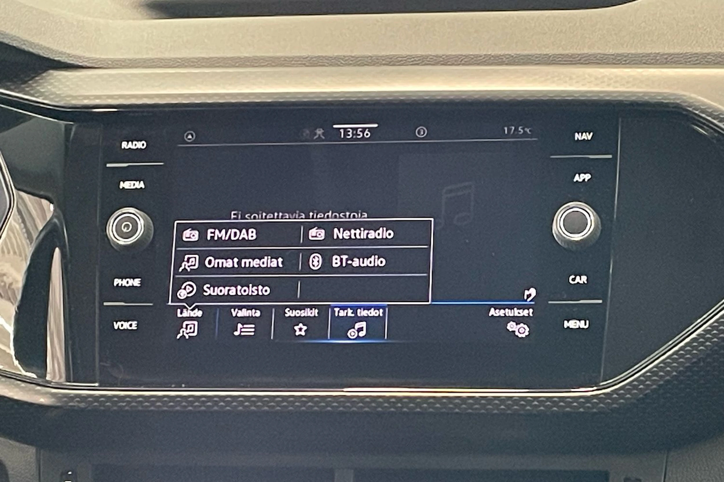 harmaa Volkswagen T-Cross 2022 kuva 18.