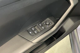 harmaa Volkswagen T-Cross 2022 kuva 24.