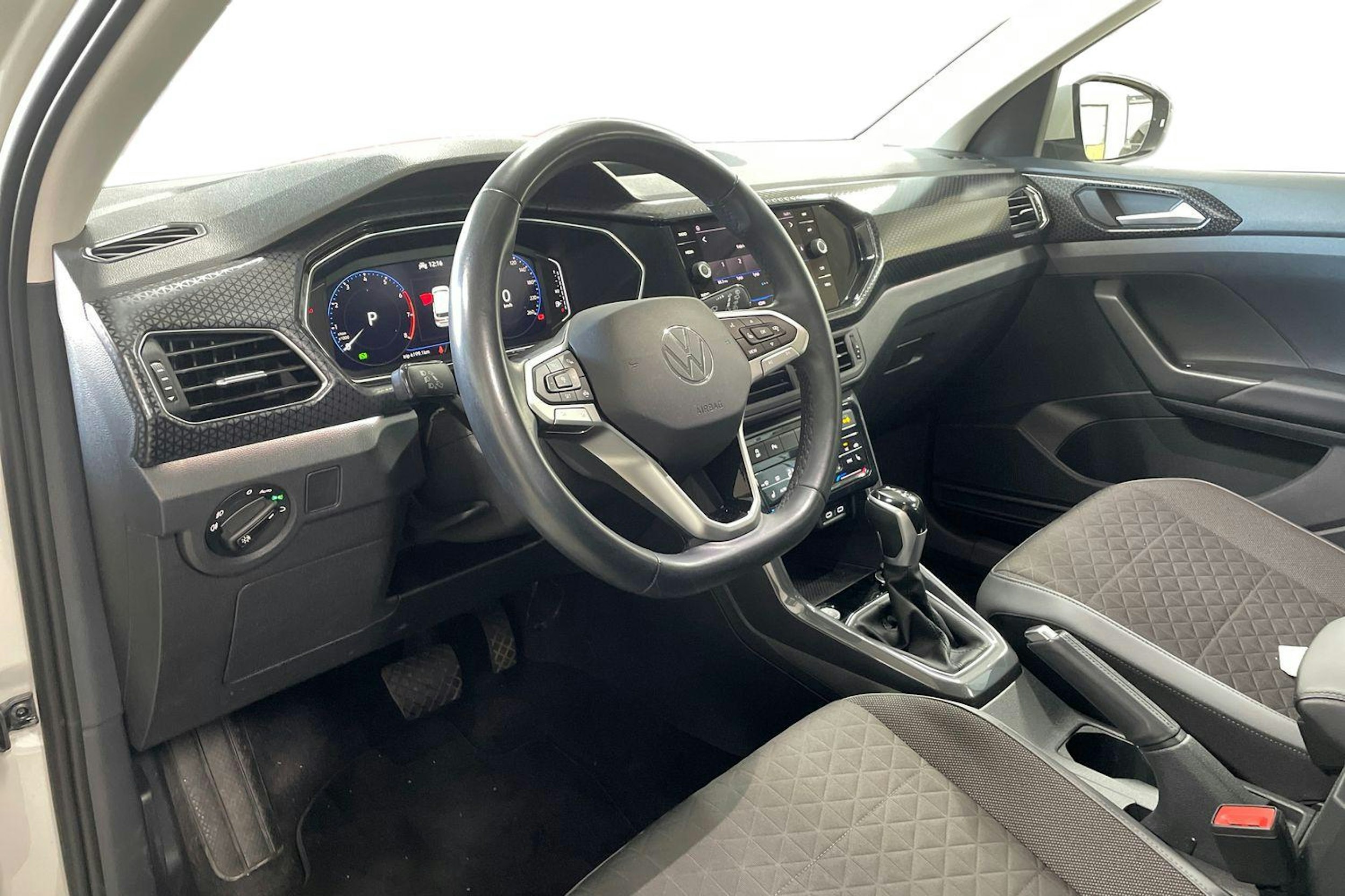 harmaa Volkswagen T-Cross 2022 kuva 7.
