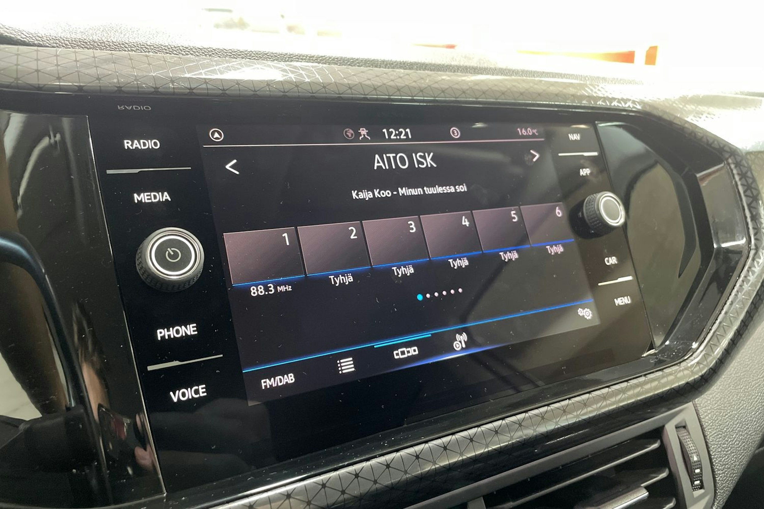 harmaa Volkswagen T-Cross 2022 kuva 20.
