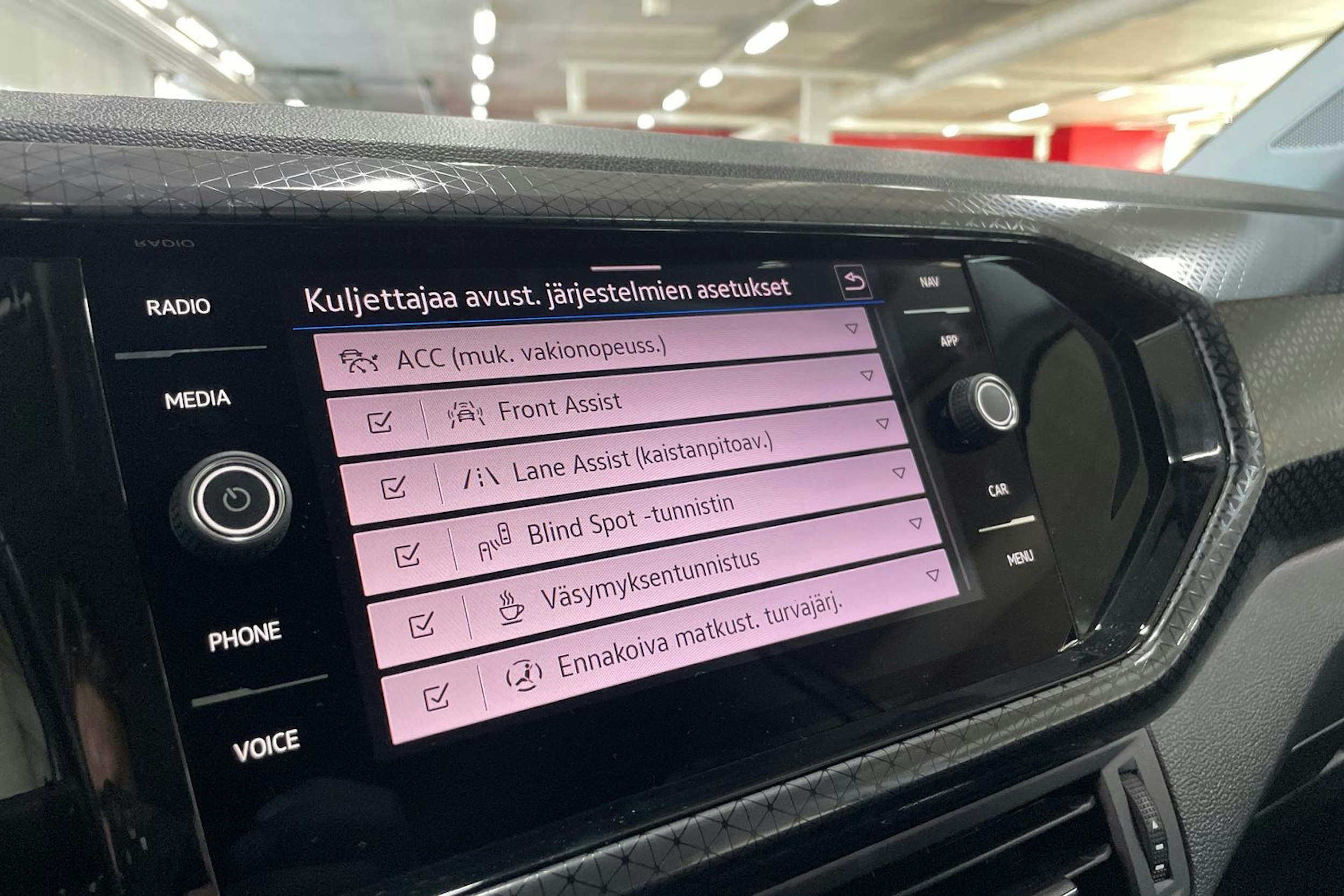 harmaa Volkswagen T-Cross 2022 kuva 24.