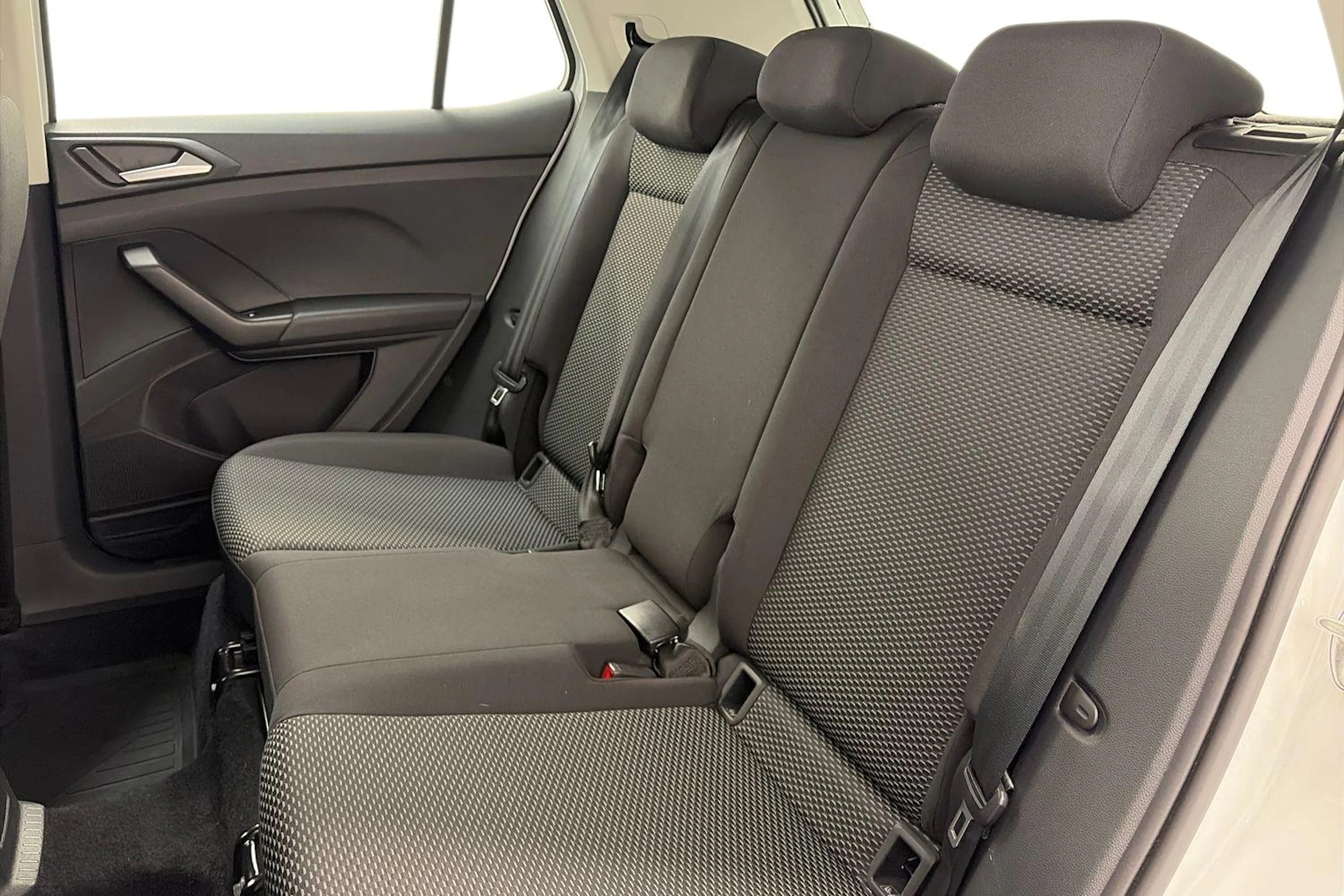 valkoinen Volkswagen T-Cross 2022 kuva 8.