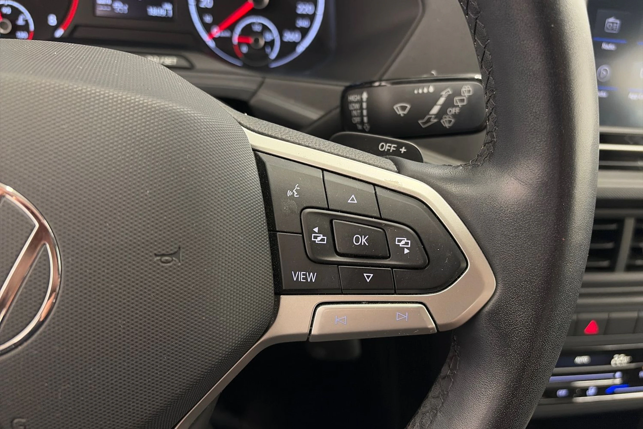 valkoinen Volkswagen T-Cross 2022 kuva 15.