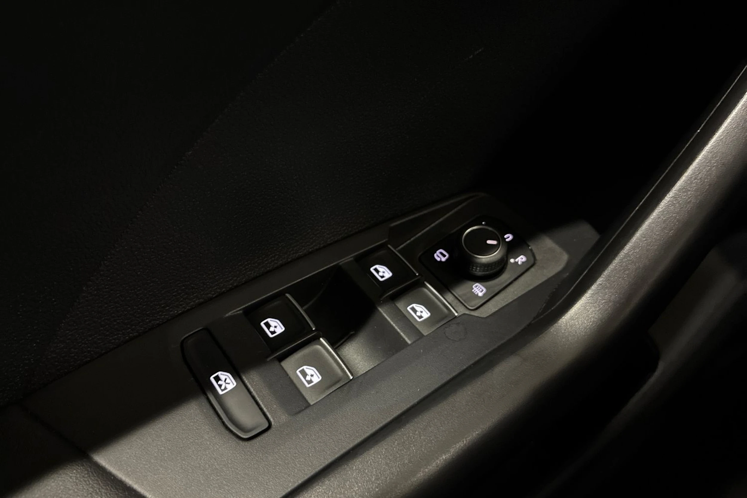harmaa Volkswagen T-Cross 2022 kuva 16.