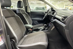 harmaa Volkswagen T-Cross 2022 kuva 23.