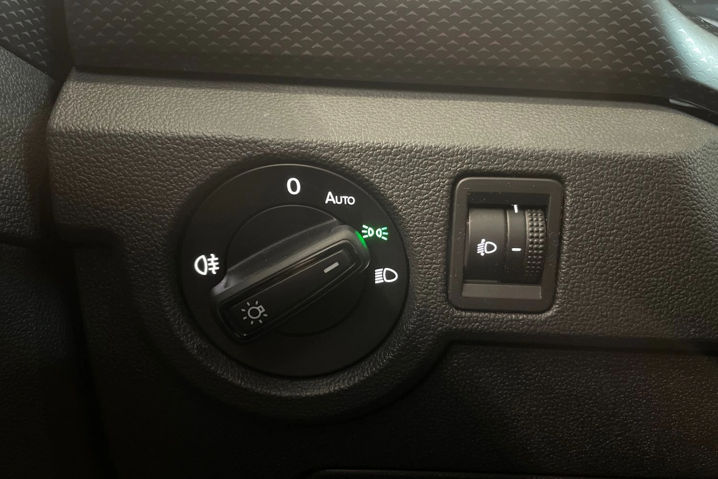 musta Volkswagen T-Cross 2022 kuva 19.