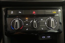 musta Volkswagen T-Cross 2022 kuva 29.