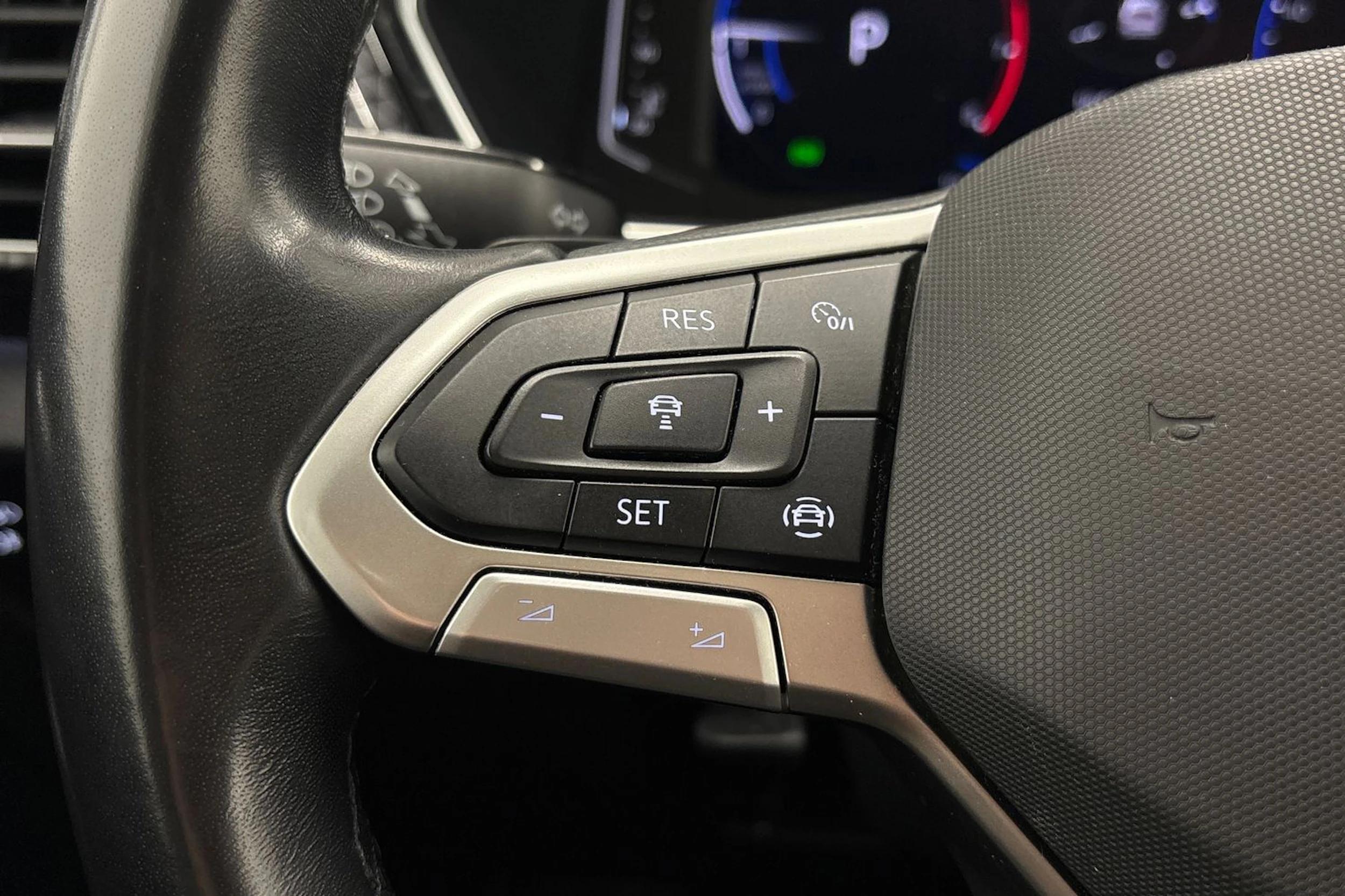 harmaa Volkswagen T-Cross 2022 kuva 13.