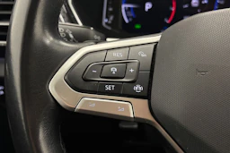 harmaa Volkswagen T-Cross 2022 kuva 13.